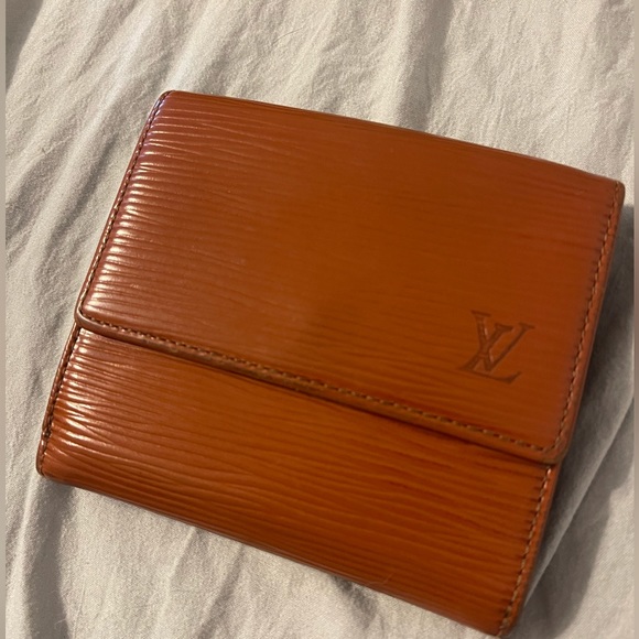 LOUIS VUITTON MENS EPI WALLET - Authentic ◡̈ - Picture 1 of 6